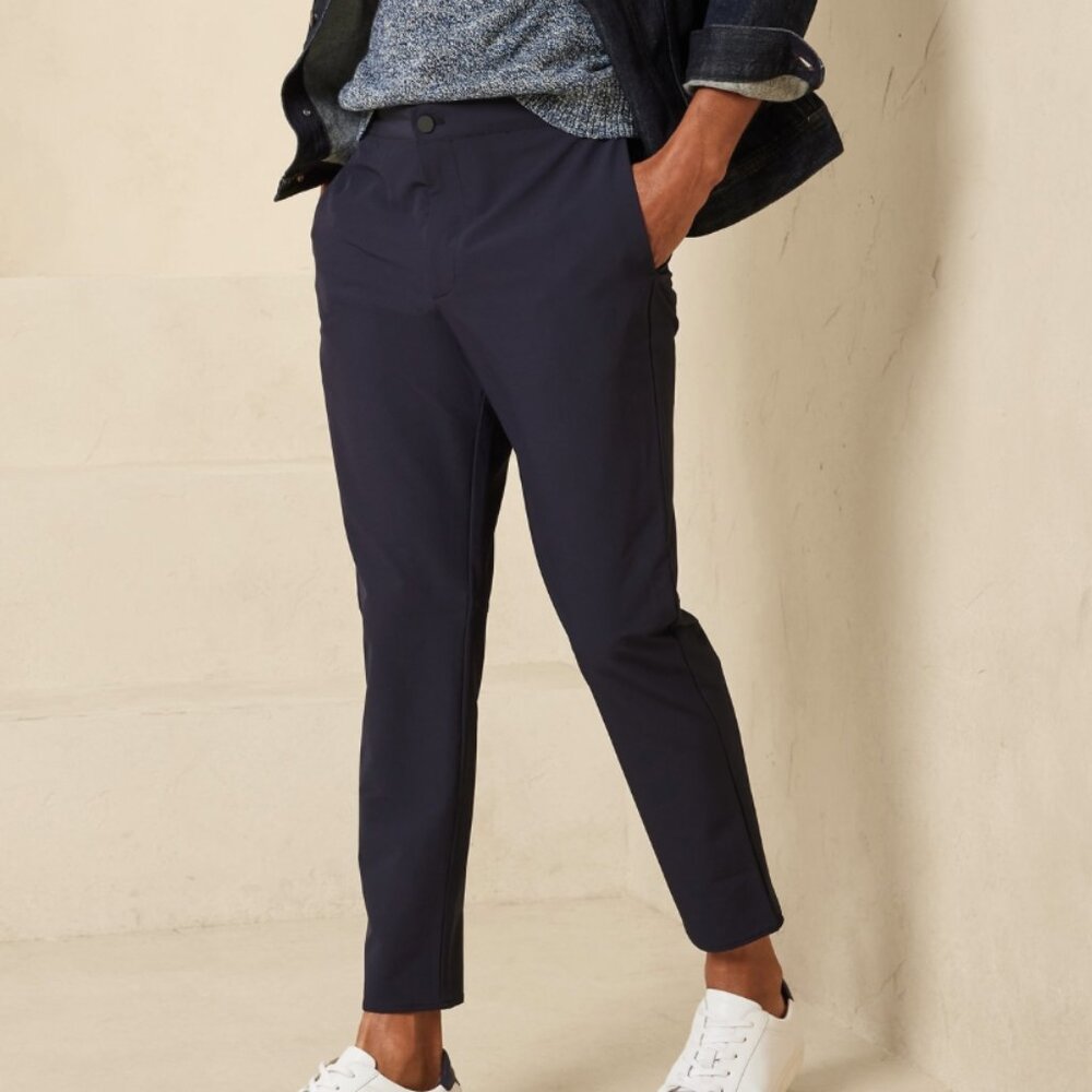 Banana Republic Slim Tapered Performance Pants, Hyper Navy, 33Wx30L, EUC